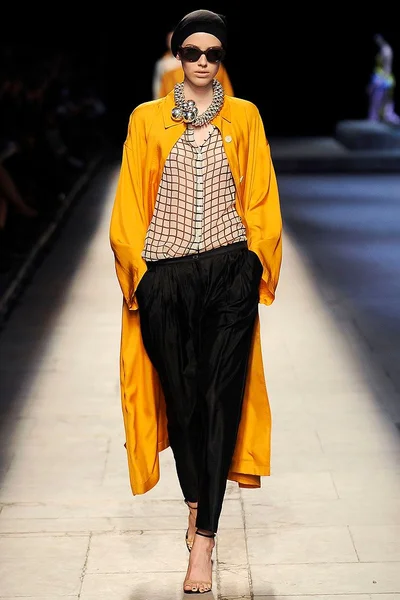 Look 22